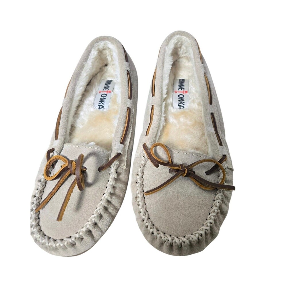 Minnetonka Womens Moccasins Slippers Size 8 Beige Fur Lined Hard Sole